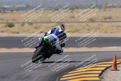 media/Oct-08-2022-SoCal Trackdays (Sat) [[1fc3beec89]]/Turn 11 Backside (1145am)/